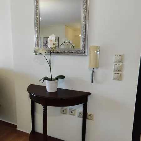 Nefeli Duplex דירה *