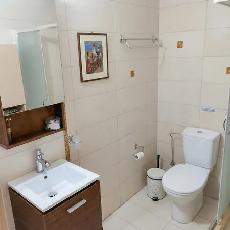 Nefeli Duplex דירה *